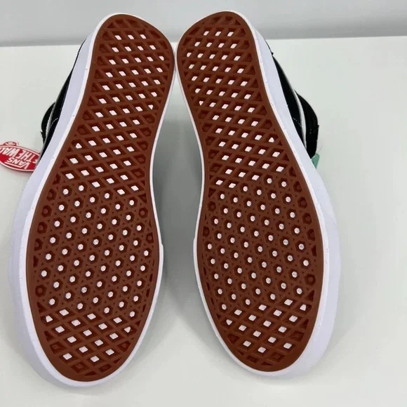 Vans • Sk8-Hi Zip Sneakers • Black/White • Toddler 9.5 NWT 👟✨ - Picture 3 of 5